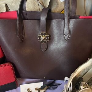 Kate Spade -outside - Almost Perfect Inside - Callouts Ink White Discoloration